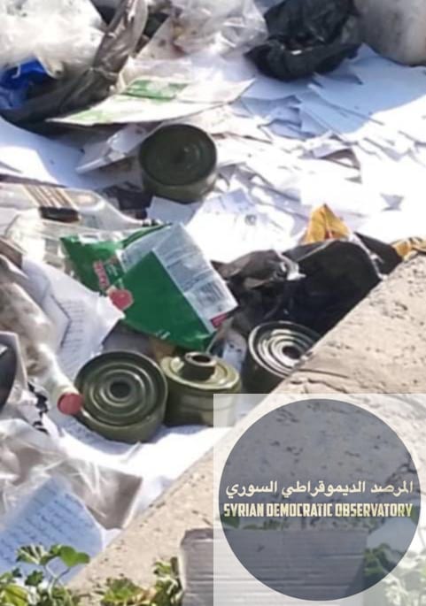 عناصر من تنظيم هيئة تحرير الشام الإرهابية، يقومون بنشر أسلحة وذخائر وجعبات عسكرية في أماكن متفرقة من مدينة طرطوس قبل قدوم لجان تفتيش الأممية، وذلك لاتهام العلويين بأنهم هم من ارتكب المجازر بحق أنفسهم!