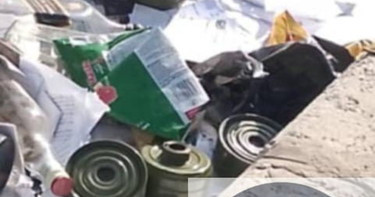 عناصر من تنظيم هيئة تحرير الشام الإرهابية، يقومون بنشر أسلحة وذخائر وجعبات عسكرية في أماكن متفرقة من مدينة طرطوس قبل قدوم لجان تفتيش الأممية، وذلك لاتهام العلويين بأنهم هم من ارتكب المجازر بحق أنفسهم!