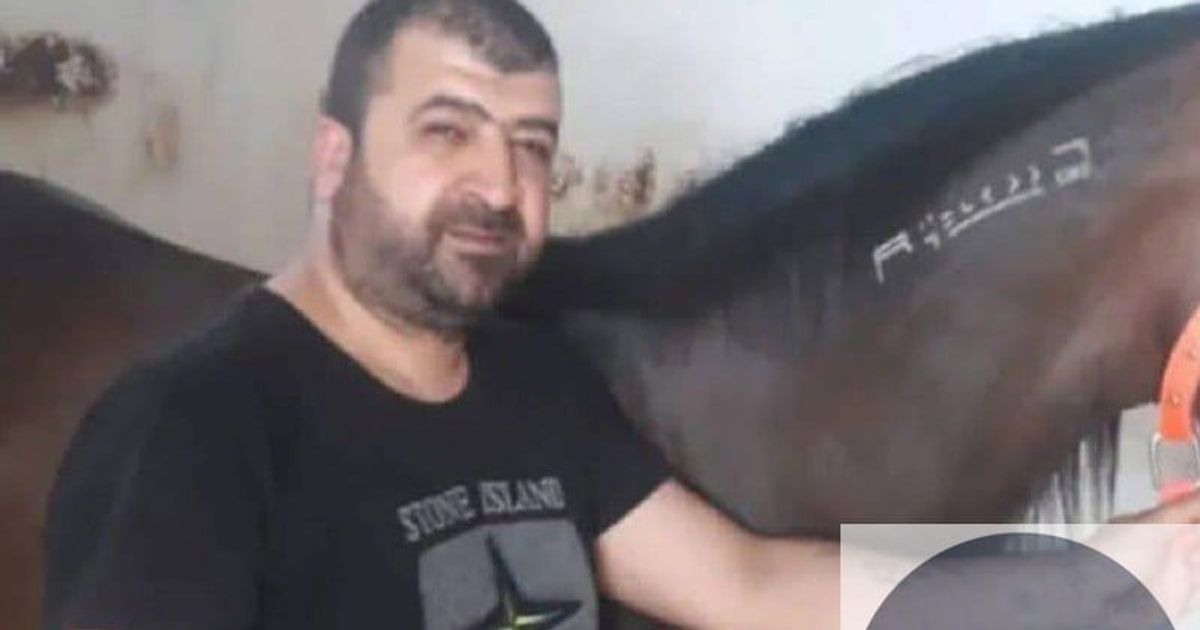 استشهاد السيد "مهيار سليمان اسكندر" تحت التعذيب من قبل عناصر الأمن العام الجهادي في مدينة القرداحة بمحافظة اللاذقية، غرب سوريا، اليوم 01 آيار/ مايو، وذلك بعد اختطافه مع مجموعة رجال آخرين منذ يومين.