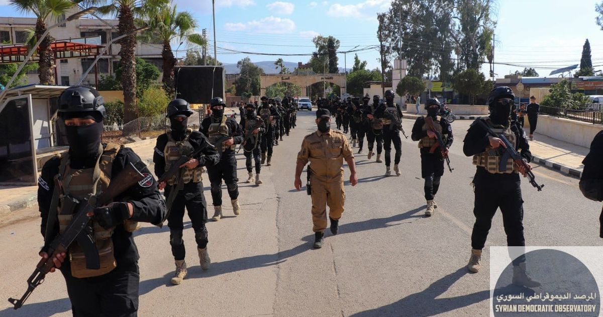🇸🇾🇸🇾 قوات نظام الجولاني تنظم استعراض عسكري في منطقة جبل السماق ذات الأغلبية الدرزية في ريف محافظة إدلب.