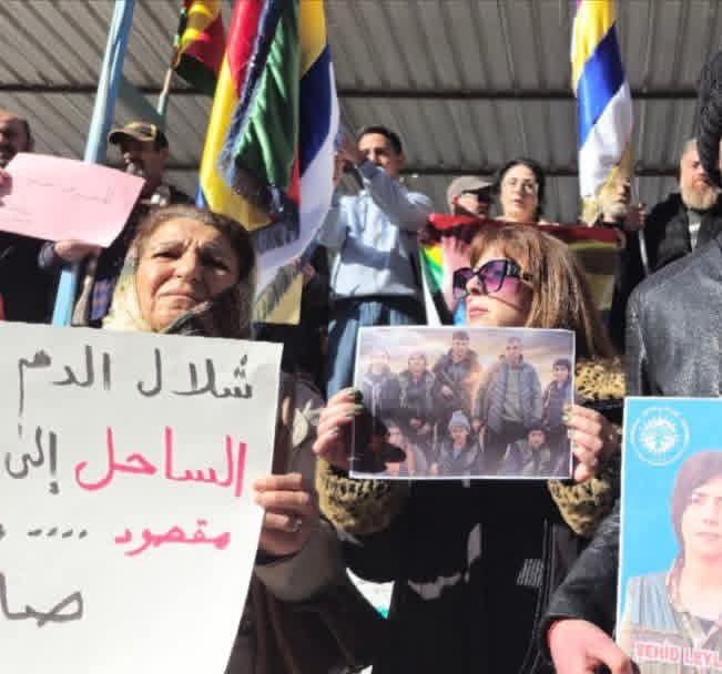 مشاهد لـ وقفة تضامنية قام بها أبناء محافظة وسط ساحة الكرامة تضامناً مع الاكراد في و ضحايا حيي الأشرفية والشيخ مقصود