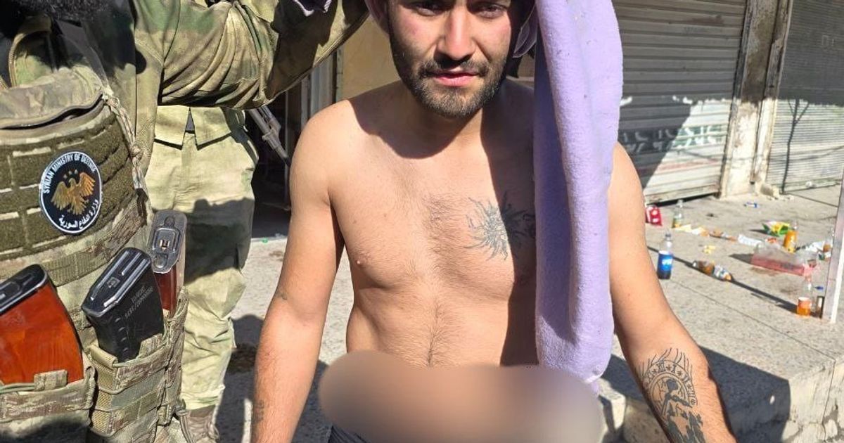 حلب : اعتقالات واهانات للشبان الكورد وإجبارهم على خلع ملابسهم من قبل فصائل الجولاني الإرهابية