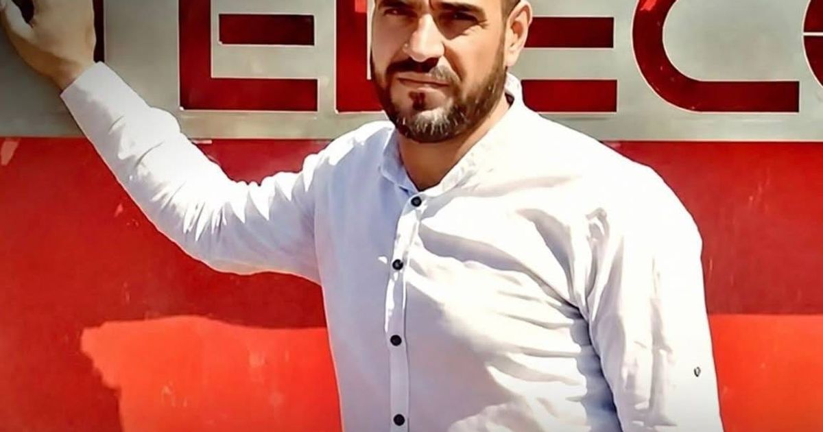 ريف حماة الشرقي: أقدم مسلحان يستقلان دراجة نارية، على اغتيال الشاب "إبراهيم مشهور ناصيف" داخل محله التجاري في قرية الخرسان (رأس العين) التابعة لناحية الحمراء بريف حماة الشرقي، وذلك صباح اليوم 27 حزيرا