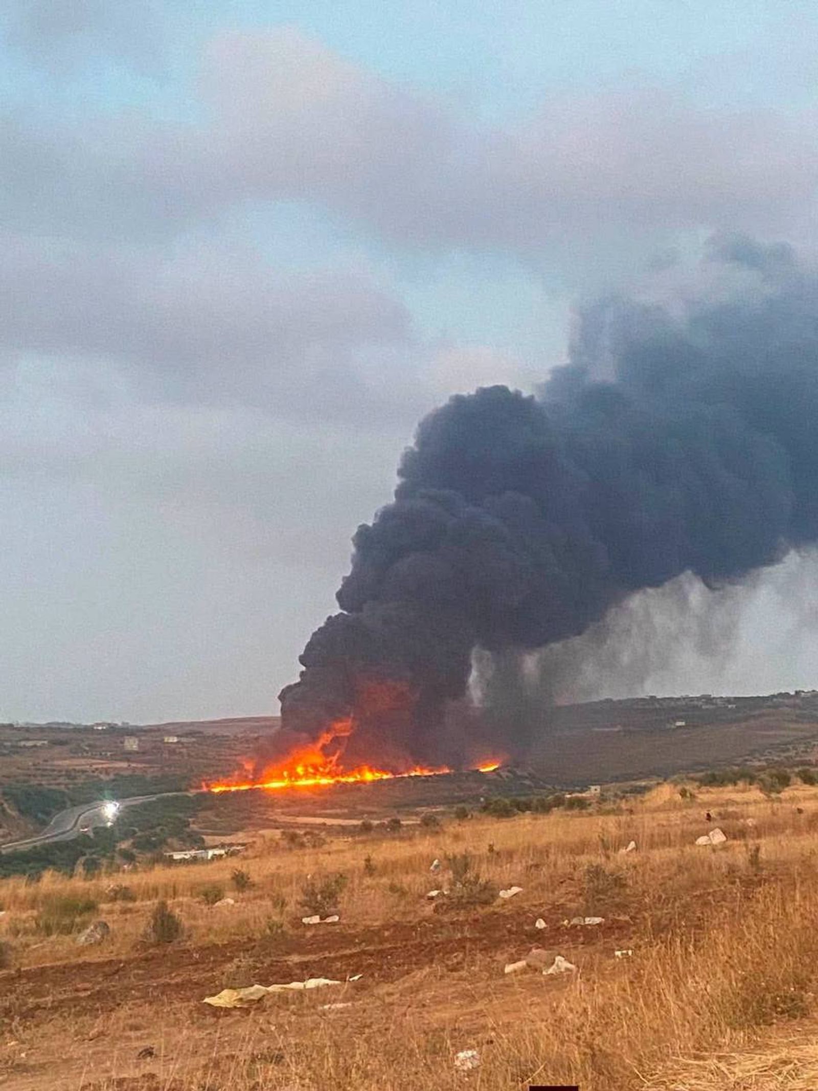 طرطوس-حمص : إحتراق عدة صهاريج نفط عراقية على طريق حمص-طرطوس، وذلك بعد ظهر اليوم الاثنين 6 تموز/يوليو 2026