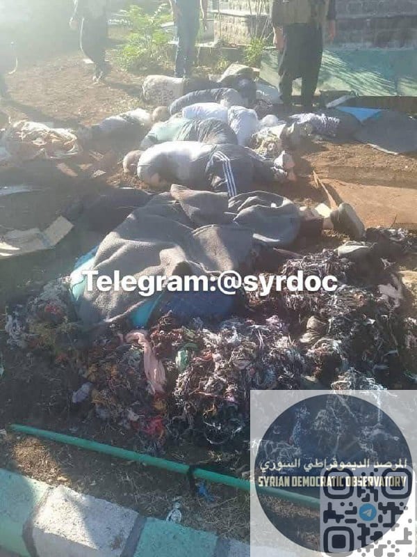 جثامين الشهداء الذين قضوا في إعدامات ميدانية تملىء شوارع السويداء