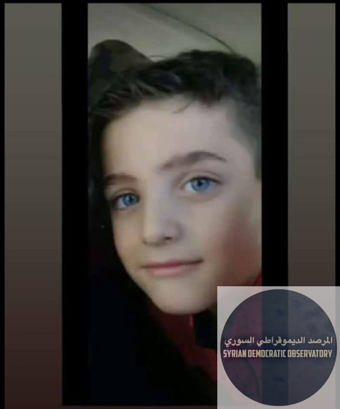 استشهاد الطفل حيدر محمد السليمان (12 عام) ليل أمس 02 أبريل/نيسان، وإصابة أفراد عائلته بشظايا خطرة، بعد رمي قنبلة عليهم من قبل عناصر يتبعون لنظام الجولاني الجهادي، وذلك أثناء عودتهم للمنزل في حي كرم ال