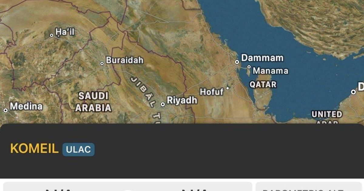 رصدت "الحقيقة السورية" تحركات عسكريه عالمية كبيرة ، تنقل الولايات المتحده باستمرار طائرات حربية ، وطائرات نقل معدات عسكرية باتجاه قواعدها في اسرائيل و الخليج ، في المقابل ، نفذت ايران مناورات عسكرية ت