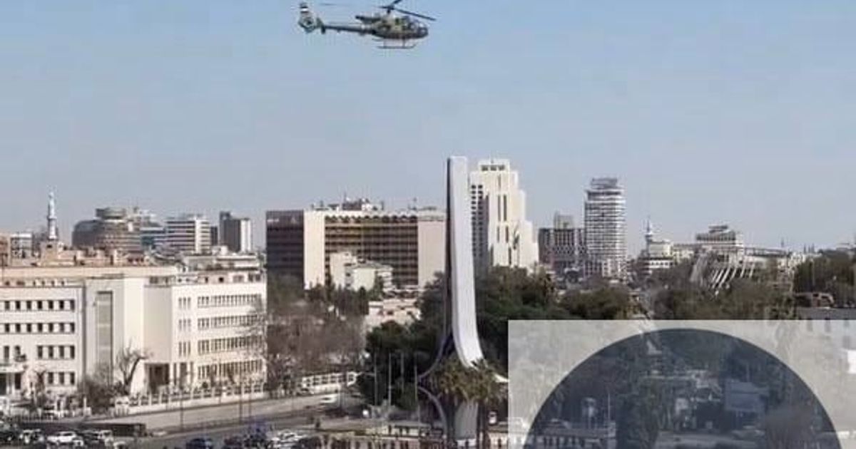 في أول احتفال لمايسمى ب "ثورة" سورية بعد سقوط نظام الأسد تجمع أقل من 1000 شخص في أكبر ساحات دمشق.