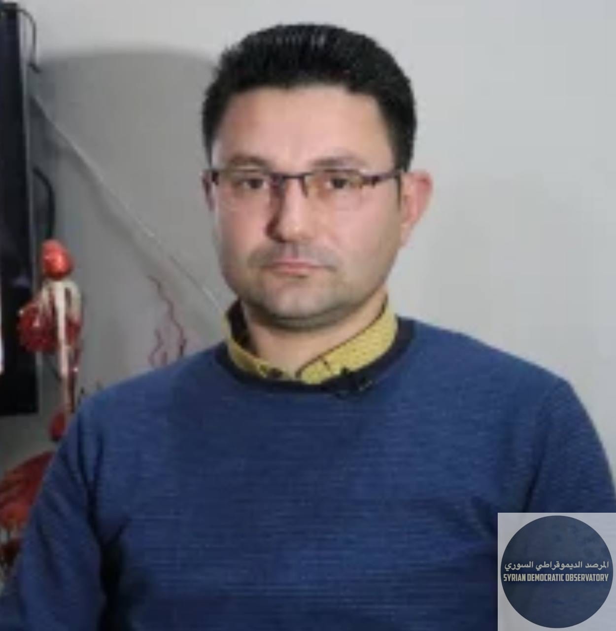 أفاد مراسل وموفد قناة روناهي إلى الساحل السوري زيور شيخو، الأحد، أنه قد تعرض للاعتقال في الساحل السوري أول أمس الجمعة وتمت مصادرة جهازه الخليوي من قبل الأمن العام.