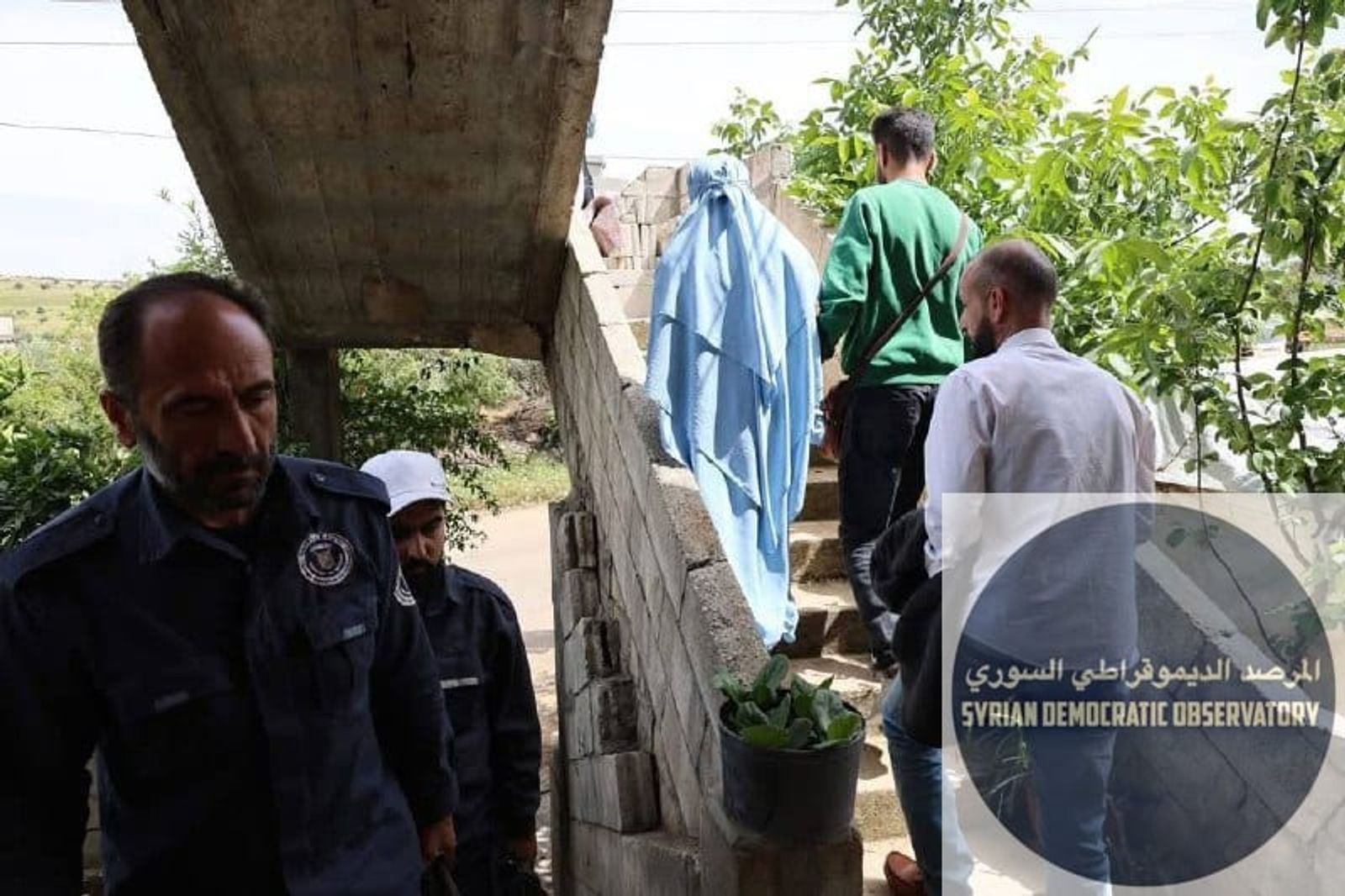 الشابة ميرا جلال ثابات بعد اختطافها في تلكلخ، تم إعادتها بنقاب على الطريقة الأفغانية !!! ومتزوجة من جهادي سلفي!!