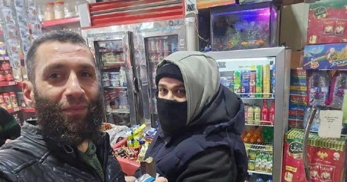 "المجهولين" من "كتيبة الاغتيالات السرية" التي تنفذ عمليات الخطف والقتل الطائفي في مدينة حمص، والذين يعملون لدى ميلشيات الأمن العام الإرهابية.