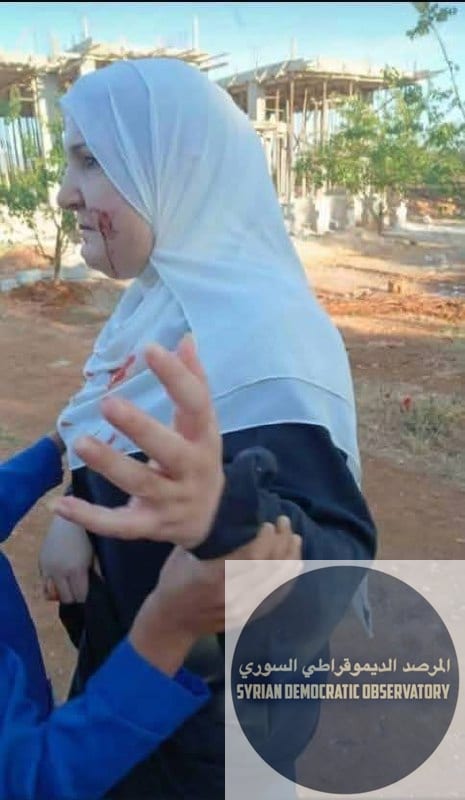 هام للغاية : ينتشر خبر بشكل غير طبيعي على حسابات موالية للجولاني عن تعرض امرأة تدعى "عائشة درويش" من مدينة جبلة للضرب من قبل العلويين ونزع حجابها ، والبعض قال حتى أنها حامل وضربوها العلويين على بطنها،