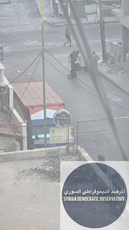 السويداء: العثور على بطاقات تعريف تثبت تبعية المجموعة الإرهابية إلى قوات مايسمى ب "وزارة الدفاع" التابعة للنظام الإرهابي، و التي قامت باختراق هدنة وقف إطلاق النار في السويداء ونفذت عملية اعدام ميداني 