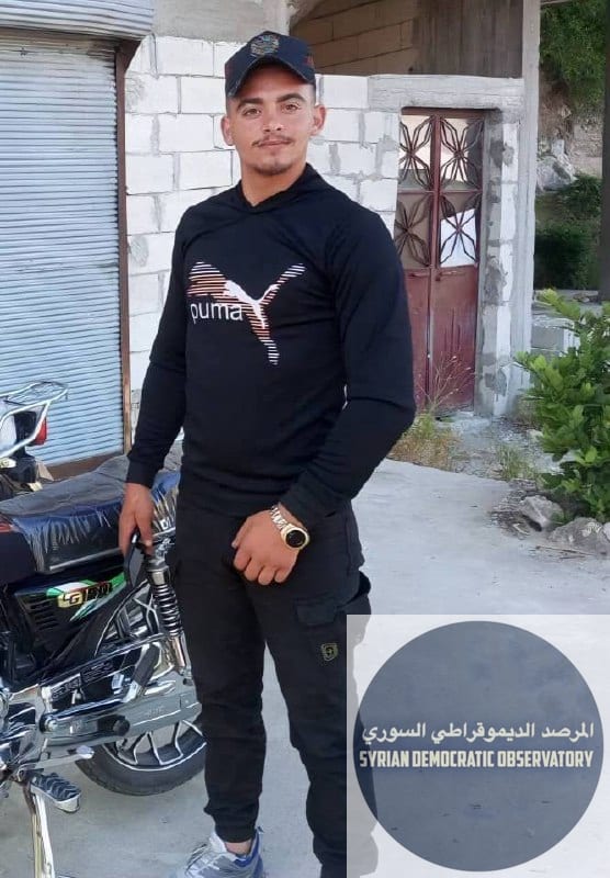 ريف جبلة : فقد الاتصال مع الشاب أحمد فداء سواده من قرية الراهبية، أثناء توجهه إلى بلدة حريصون في بانياس، صباح اليوم 19 آب/أغسطس، وحتى هذه اللحظة لا معلومات عنه.