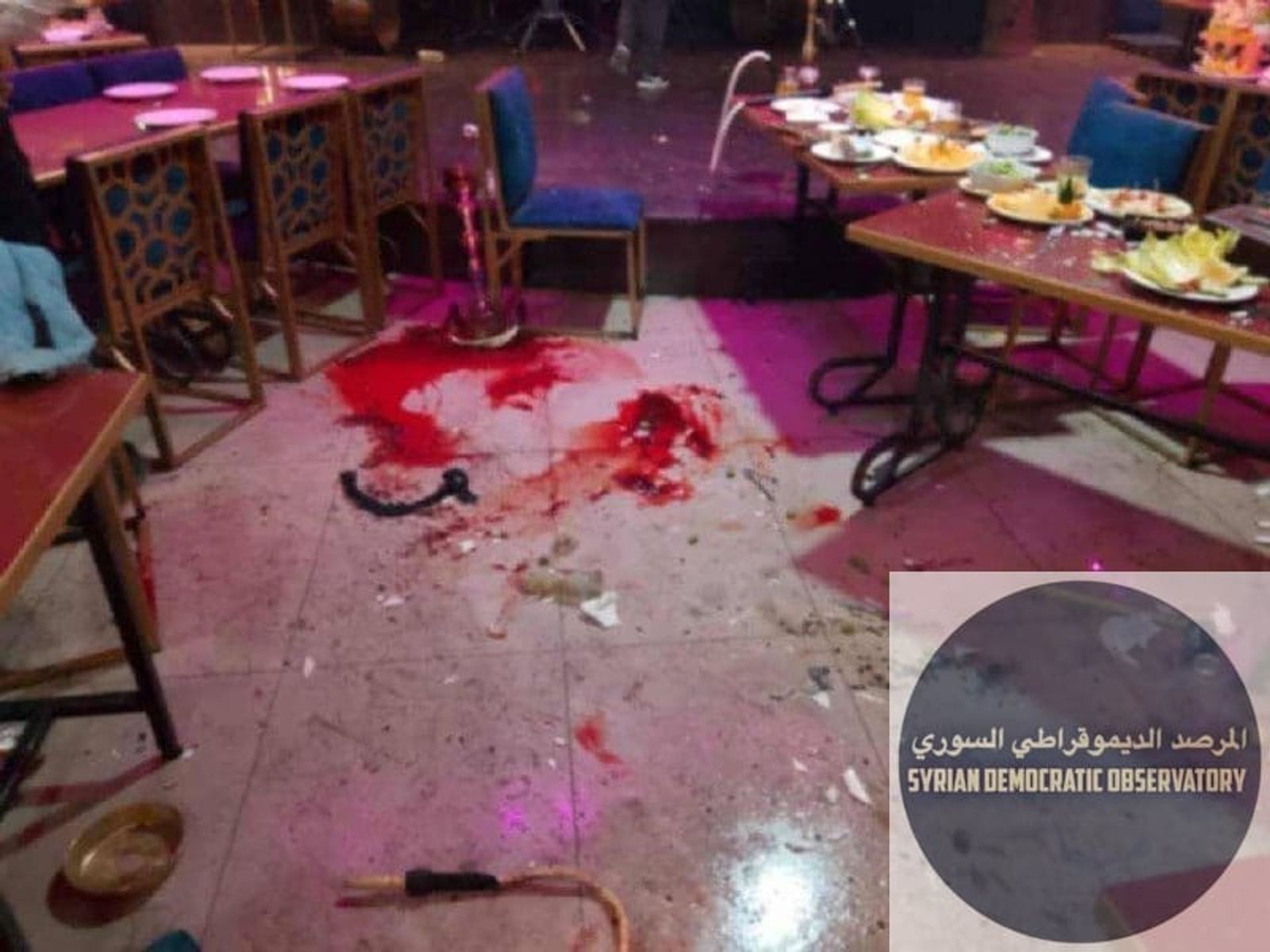 🇸🇾اقتحام ملهى الكروان في دمشق من قبل الأمن العام الجهادي وإطلاق النار على الحضور مما أدى لوقوع أصابات.