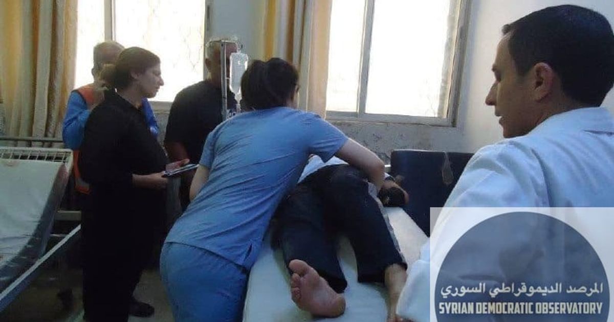 🇸🇾 السويداء : إصابة 6 أشخاص جراء انفجار عبوة ناسفة استهدفت سيارة إسعاف في ريف السويداء مستهدفة سيارة إسعاف كانت تسير على طريق عريقة – نجران في الريف الغربي لمحافظة السويداء، ما أسفر عن إصابة ستة أشخ
