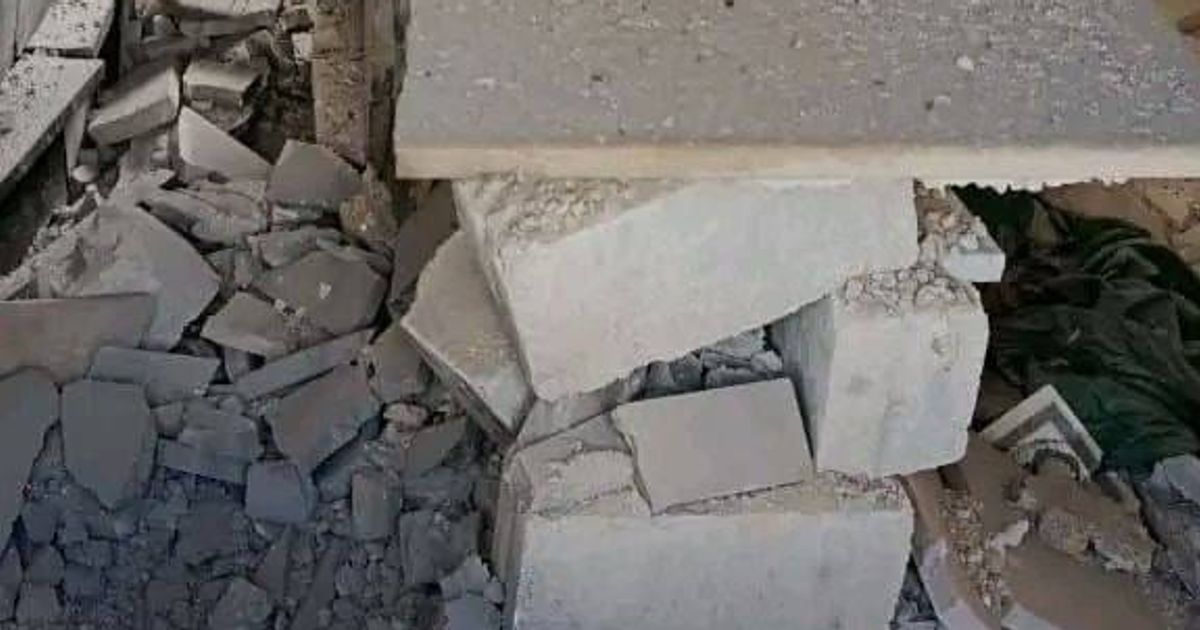 مصياف | ريف حماة: خربت مجموعة متطرفة إرهابية مقام ديني للطائفة العلوية يسمى "الشيخ محمد المغربي" في قرية أصيلة بمصياف في سهل الغاب بريف محافظة حماة.