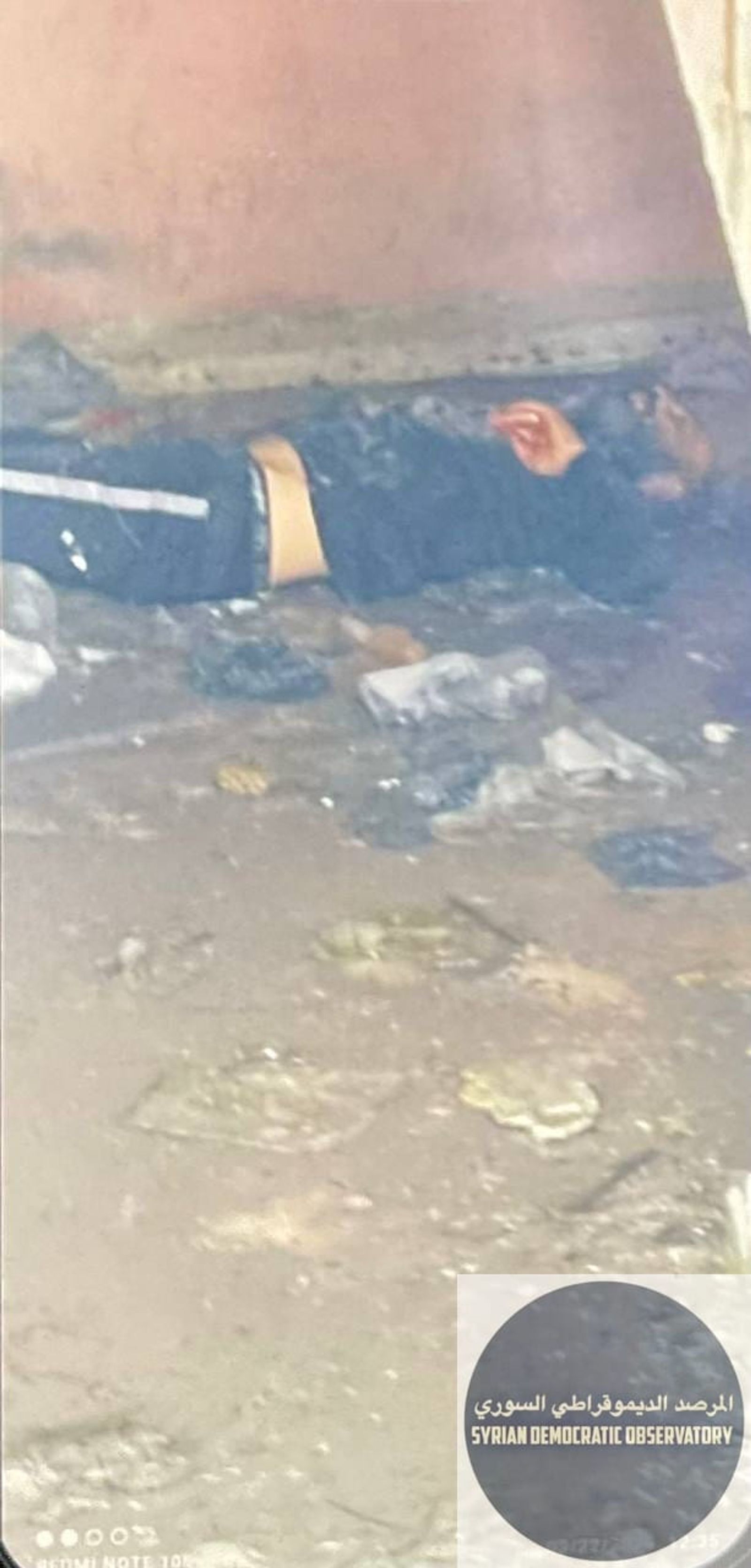 العثور على جثمان السيد علاء أحمد النيساني،37 عاماً ،في إحدى الأبنية المهجورة في حي الخالدية بحافظة يوم أمس، وذلك بعد اختطافه فجر اليوم نفسه 22 مارس/آذار من منزله في حي كرم شمشم من قبل عناصر تنظيم هيئة