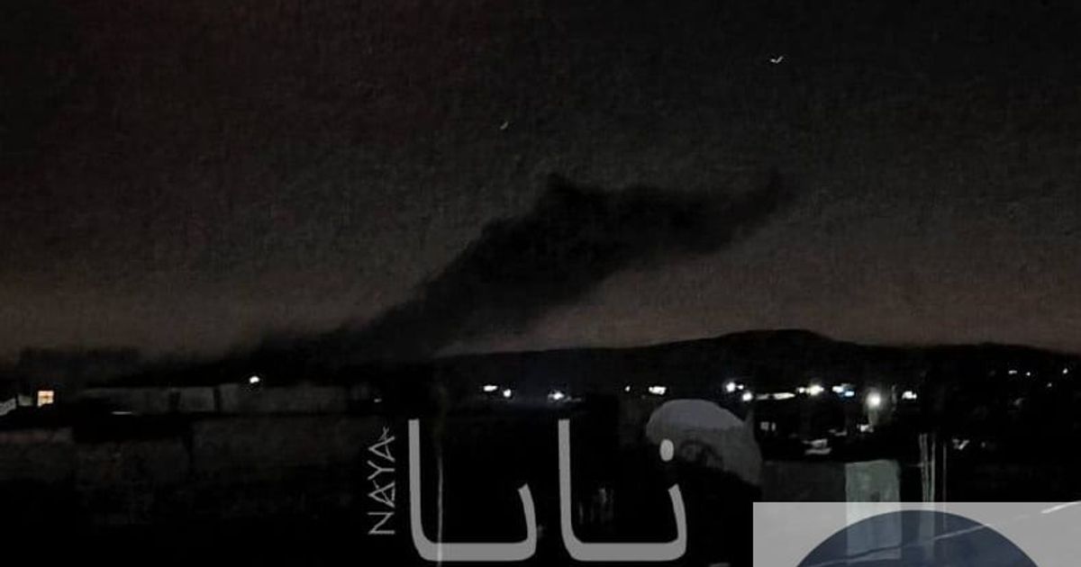 جنوب دمشق ودرعا : أفادت مصادر محلية أكثر من عشرين غارات اسرائيلية طالت جنوبي سوريا بعد إطلاق قذيفتين صاروخيتين على الجولان، واستهدفت الغارات التي استمرت منذ ساعتين محيط مدينة نوى و تل الشعار وتل الشحم