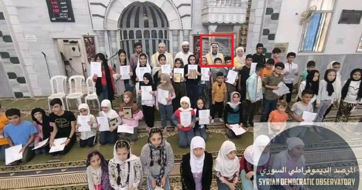 شاهدوا هذا الزنديق محي الدين سلوم الذي يعمل على تسنين الطائفة العلوية في حمص خدمة لسيده الجولاني.