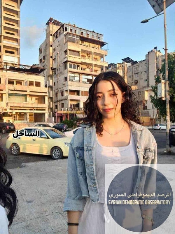 فقدان الاتصال مع شابة علوية في مدينة اللاذقية، ويخشى من اختطافها