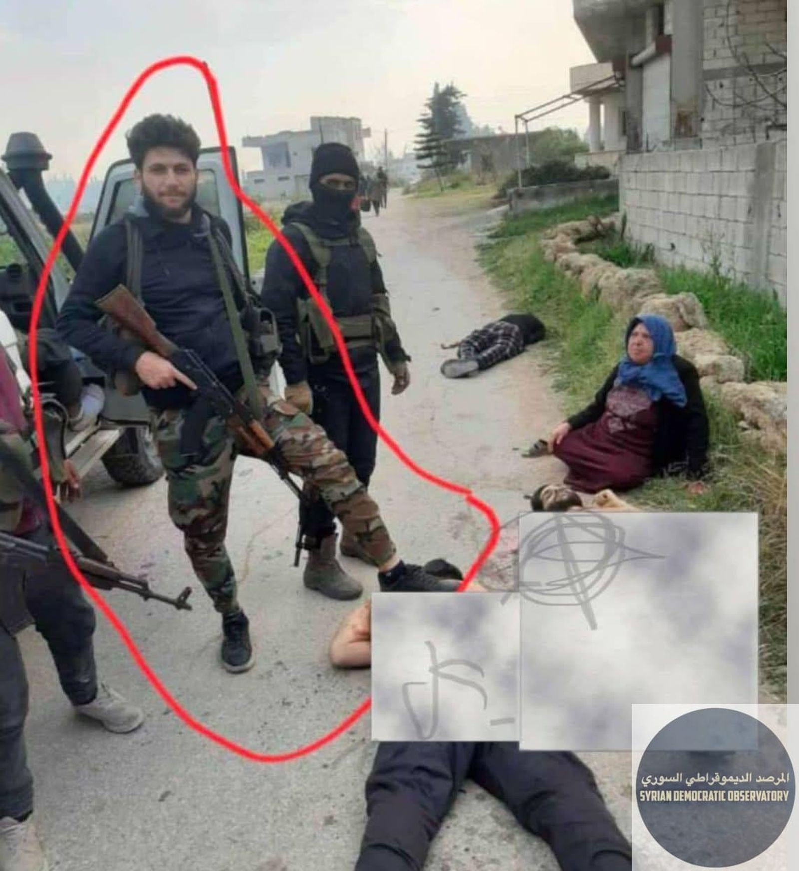 نفس السيدة العلوية التي واجهت إرهابي هيئة تحرير الشام وهي "زريقة سباهية" والدة الشهيدين كنان وسهيل ريحان قتلوهم مع حفيدها.