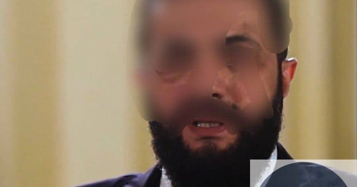 يصادف اليوم مرور عام كامل على تنصيب سيادة الرخيص لنفسه كمغتصب لمنصب رئاسة سوريا، بشكل مؤقت(حتى إشعار ٍ آخر)، بعد بيعة له من قادة الفصائل الجهادية الإرهابية.