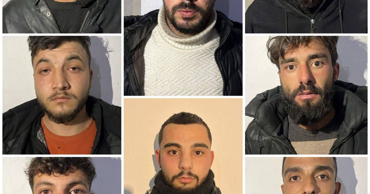 النظام الإرهابي يعتقل ثمانة مواطنين سوريين بسبب تنقلهم داخل سوريا
