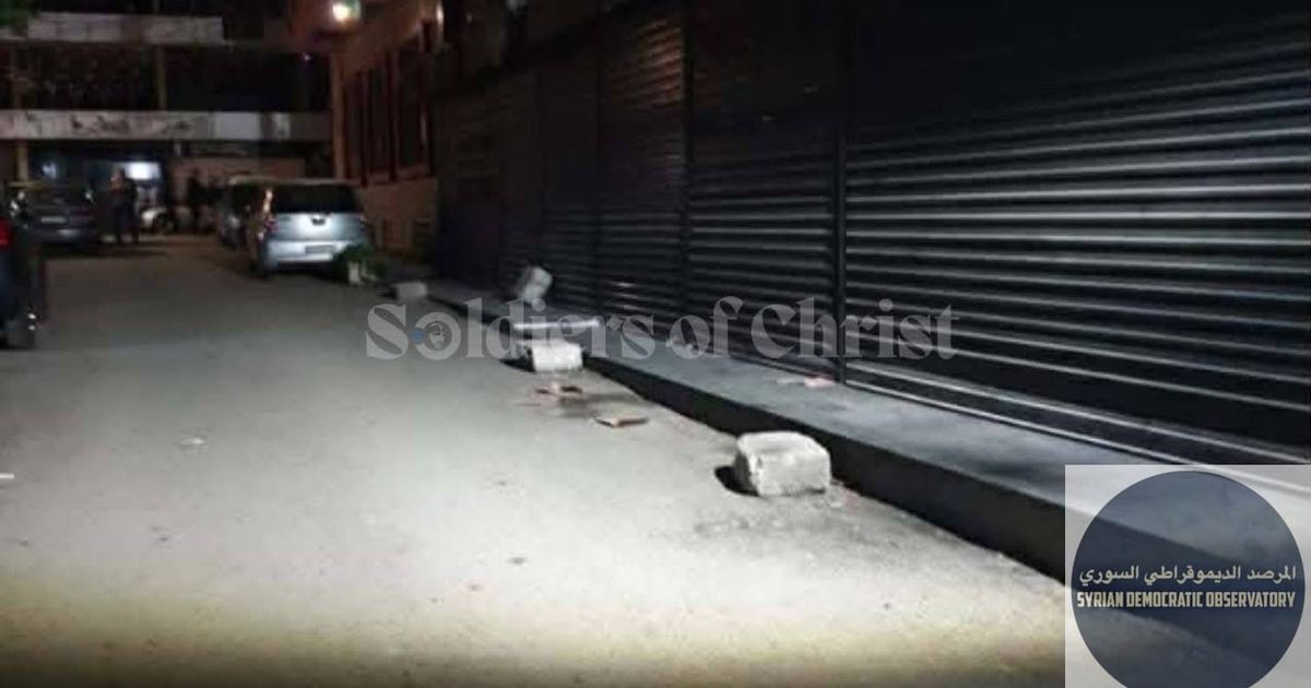 تشميع مطاعم واغلاقها، واعتداء على روادها بسبب تقديمهم للمشروبات الكحولية بحي مسيحي في