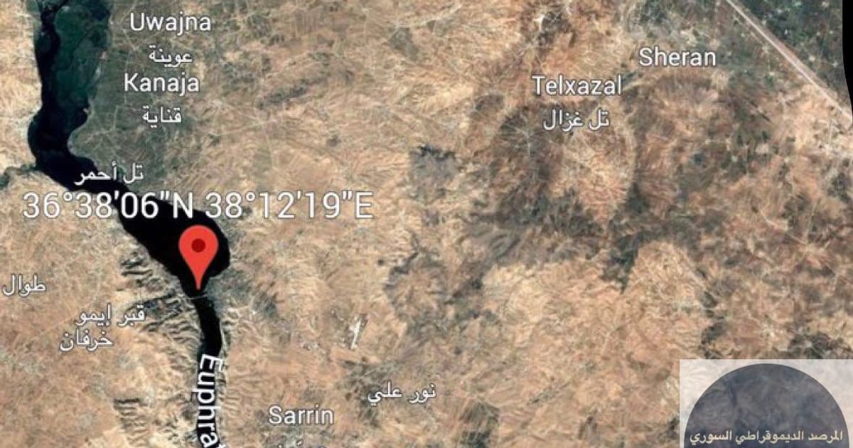 جنوب كوباني : تصدت القوات الكوردية هجوم لفصائل وميليشيات الجولاني الإرهابية فوق جسر قراقوزاق أثناء محاولتهم التسلل نحو جبهة صرين جنوب .