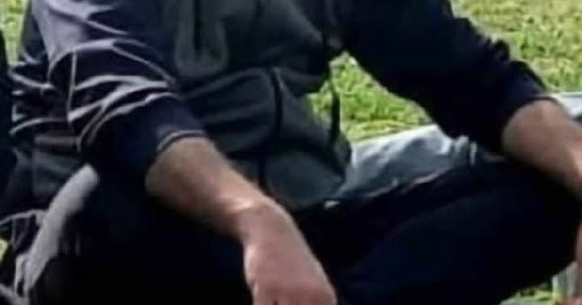مقتل الشاب "أسامة محسن محمد" في مدينة بعد اختطافه من قبل عناصر ميليشيا ( ) من محل لبيع زيوت السيارات في منطقة بتاريخ 12/12/2024 مع شاب آخر يدعى "محمد أسعد سليمان" الذي مايزال مصيره مجهول.