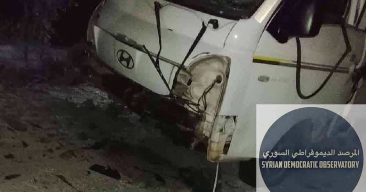 سهل الغاب | قرية البارد: مسلحون قاموا بزرع عبوة ناسفة أسفل سيارة من نوع هونداي بورتر تعود للسيد "فاطر سلوم" من أبناء الطائفة المرشدية، مما أدى لانفجارها أمام منزله في قرية البارد الساعة 2 بعد منتصف ال