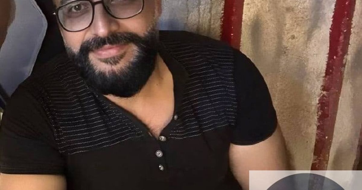حمص: الشهيد علي بسام زيود، والذي قتل يوم أمس 6 تشرين الأول/أكتوبر، أمام محله التجاري في حي عكرمة القديمة بمدينة حمص.