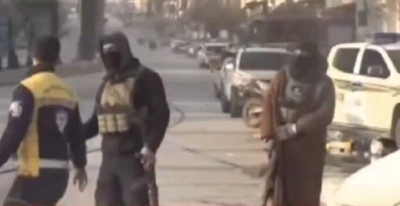 مباشر على قناة الجزيرة المطبلة لسلطة الجولاني الأرهابية: