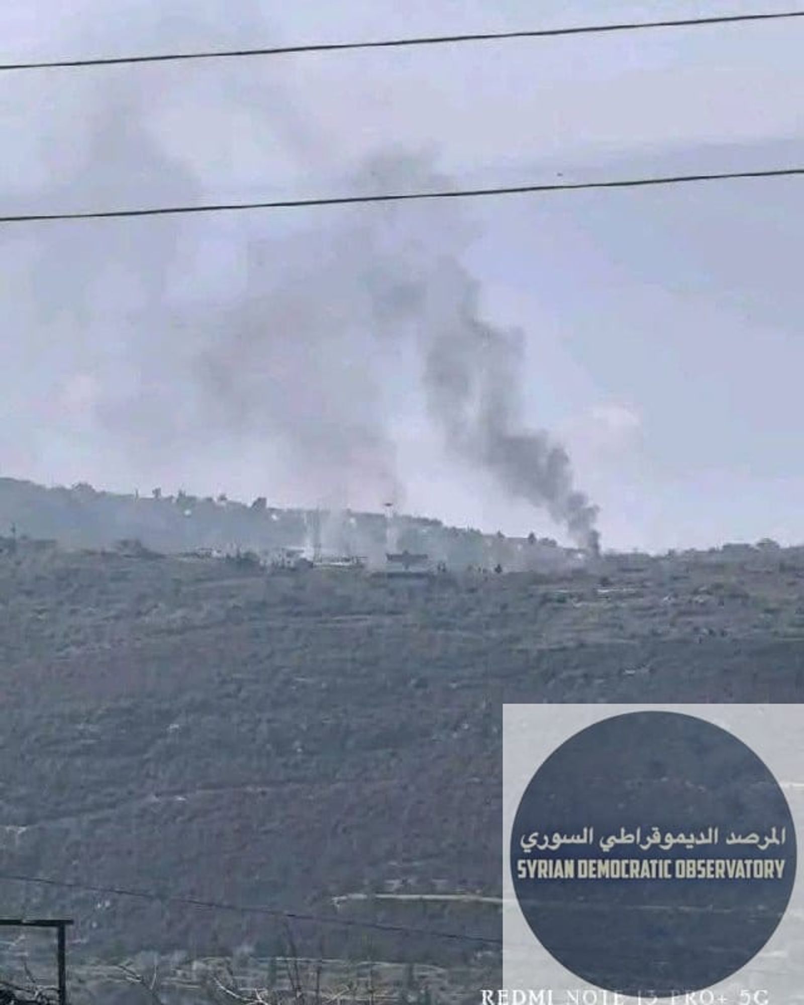 عناصر من تنظيم هيئة تحرير الشام الإرهابي يقومون بحرق منازل في قرى منطقة التالية ، ، ، وأنباء عن نزوح سكاني كبير جداً منذ الأمس نحو الجبال والأحراش هرباً من بطش التنظيم الإرهابي.