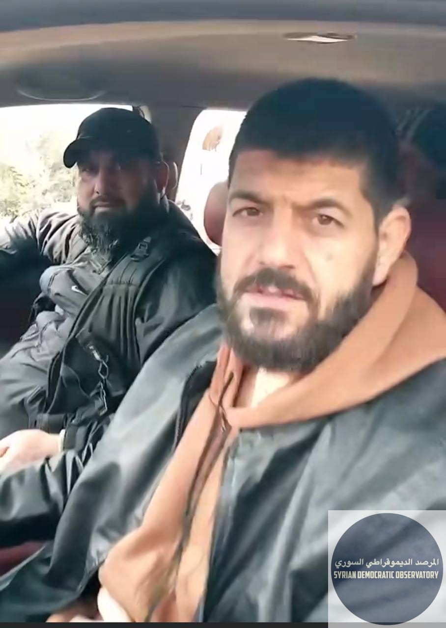 قامت ميلشيات ( المعروف ب ) باقتحام قرية (العكاري) في ريف حمص الغربي قرب ، واعتقال عدد كبير من رجال وشباب القرية والتهمة هي إنتمائهم للطائفة .