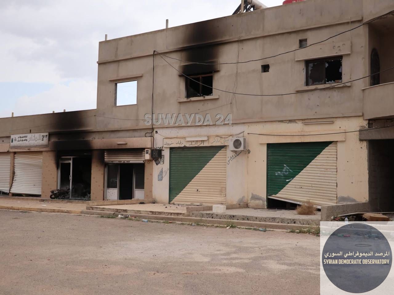 🇸🇾 آثار حرق منازل الدروز في بلدة الصورة الكبيرة بمحافظة السويداء من قبل قوات نظام الجولاني الجهادي، وقد تعرضت منازل كثيراً أيضاً للسرقة والنهب من قبل عناصر تنظيم هيئة تحرير الشام الإرهابي